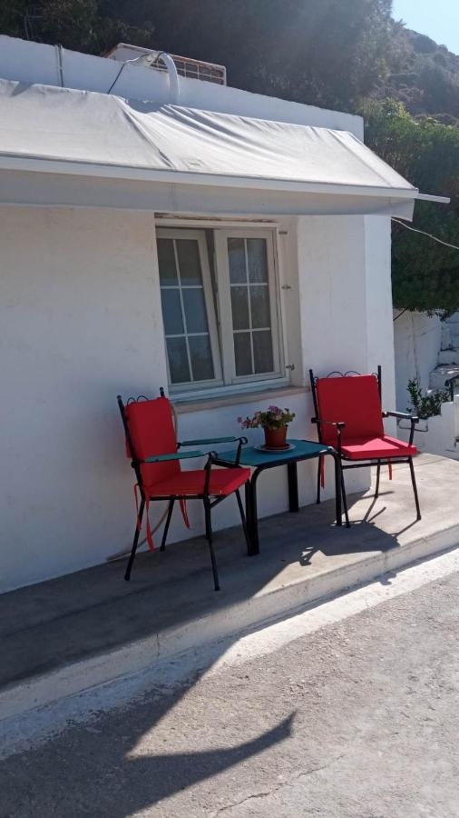 Sweet Home With Two Beds -One Single Room- With Beautiful View! Agia Marina  Exterior photo